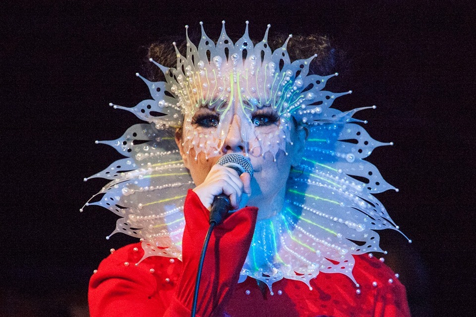 bjorkmexico:  Björk ayer 5 de noviembre en el festival Iceland Airwaves, en el Harpa
