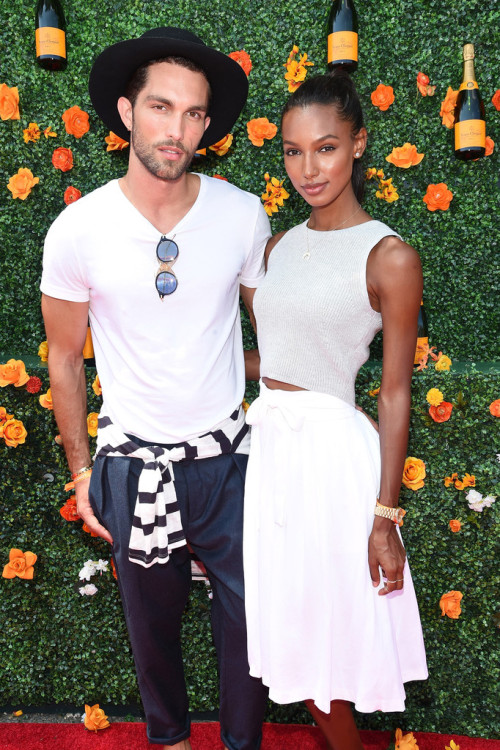 soph-okonedo: Tobias Sorensen and Jasmine Tookes attend the Eighth-Annual Veuve Clicquot Polo Classi