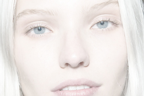 deadcuteboy:  ☺ the pale blog you’ve been looking for ☺