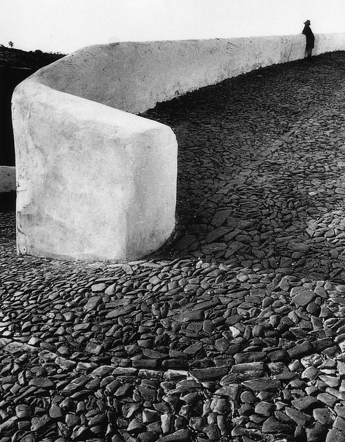 Olhares, Mértola, Portugal
Eduardo Gageiro, 1985.
Via Facie Populi