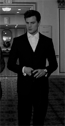dornansteele:      Christian Grey tie [2/?] 