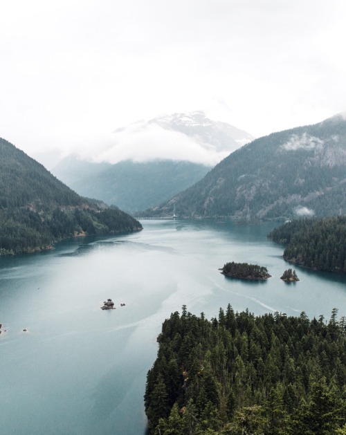 photosbygriffin:  Diablo Lake. 6:29 am.