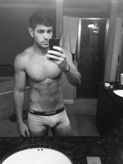 sparkylad:  david-lovesit:  http://david-lovesit.tumblr.com  Hot