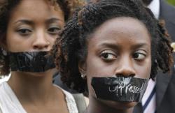 superbounduniverse:  blowthelights-posts:  Random black cuties from a protest :)  Superbound rating: 8.5