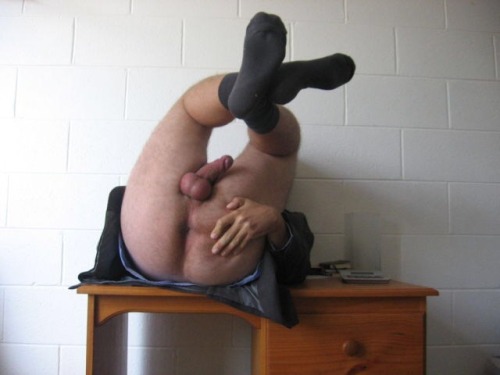 strongbearsbr: Strong Bears BRVisit and buy male toys at Fort Troff Nice pose