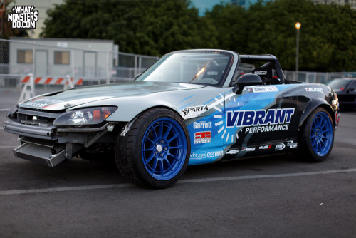  Chris Jeanneret’s 1000 Horse Power Formula Drift Honda S2000! More photos and specs. 