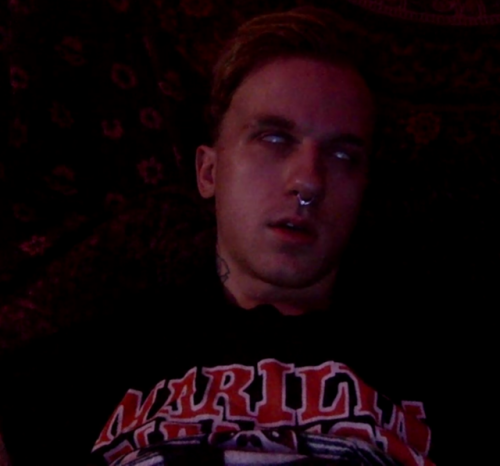 hypnovideodrome:You know him from all those suited posed pix, I know him from knocking him out cold for real. Sharp dressed @servantacademy goes deep and loses his considerable mental faculties a lot deeper and faster than he thought. Tell him he’s