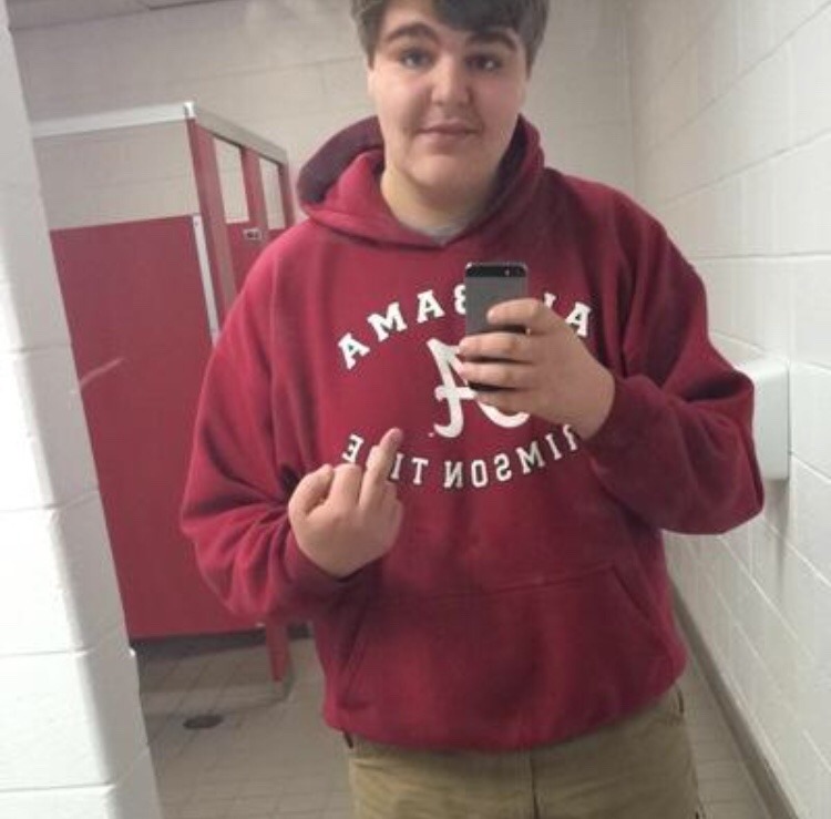 lexistentialism:  racistsgettingfired:  Kyle O’Neal  Loganville High School100