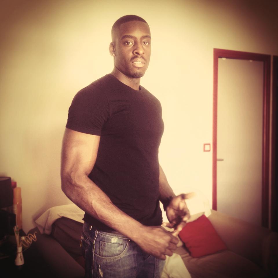 afrobangala:  AfroBangala Reblog, follow, make a donation:http://afrobangala.tumblr.com
