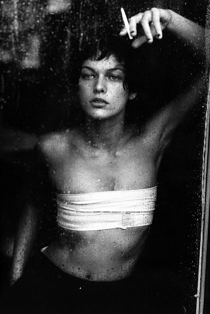 suicideblonde:  Milla Jovovich photographed by Peter Lindbergh for Vogue Italia,