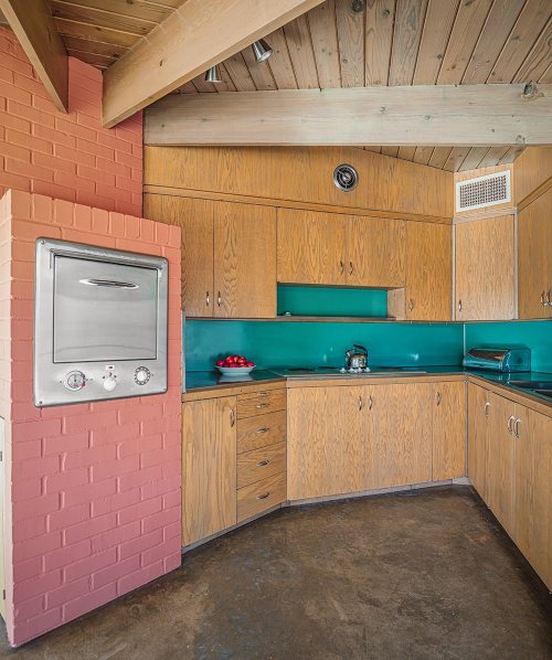 moodboardmix:  1952 Ball-Paylore House, Tucson, Arizona,  An early example of a passive solar design!Designed by Architect Arthur T. Brown,the Tucson Historic Preservation Foundation   @empoweredinnocence 