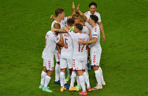 Kasper Dolberg celebrates his goal during the match vs. Czech Republic