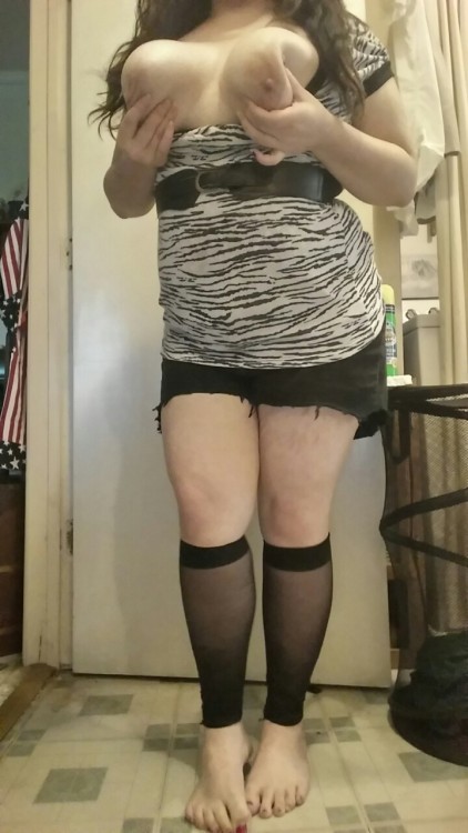 whore-princess-x:  Outfit of the day. 💋