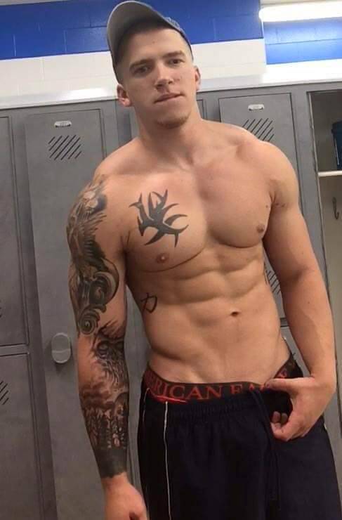 jockboyfriends:  Sexy dude!