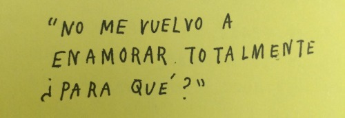 conejosdepapel:  Uno siempre cambia al amor de su vida por otro amor o por otra vida. 