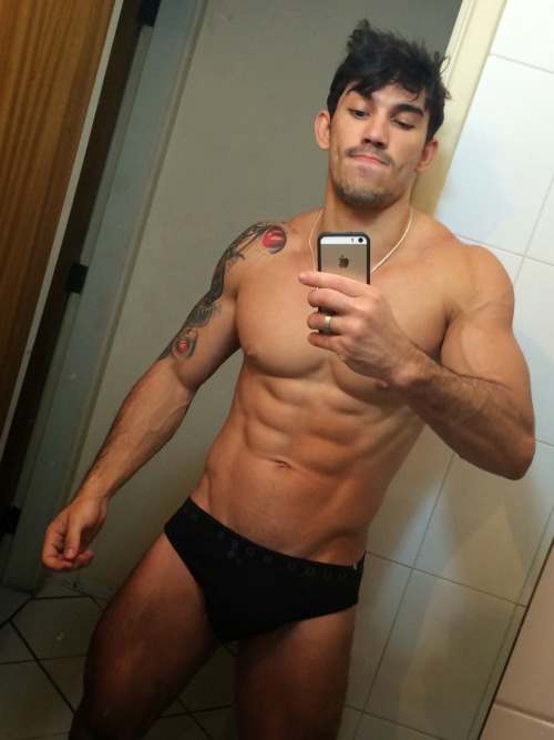 edu-dudu:  Diego Mineiro aka Adriano - garoto de programa (Brazilian gay escort) - Part 2