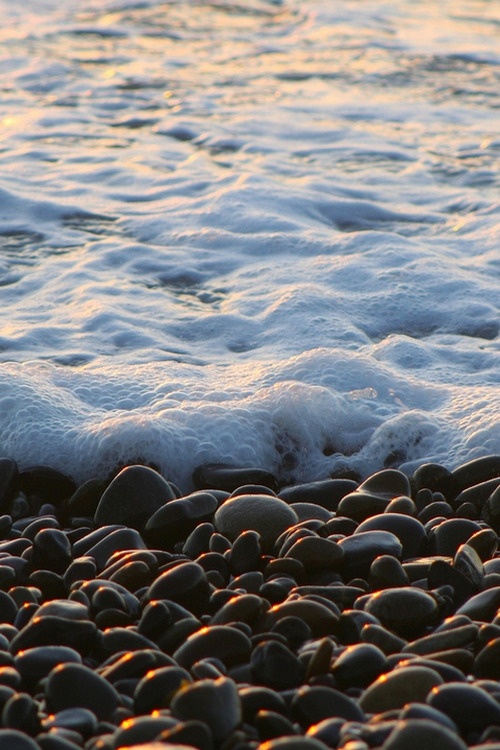 wonderous-world:  Foam by Courtney D