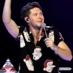 dailyniall:London Jingle Bell Ball - 12/9/2017