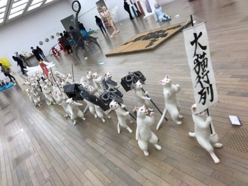 taishou-kun: Sugiyama Airi 杉山愛莉 Royal cats procession 大猫行列 - Gomidai Exhibition 五美大展 - Joshibi unive