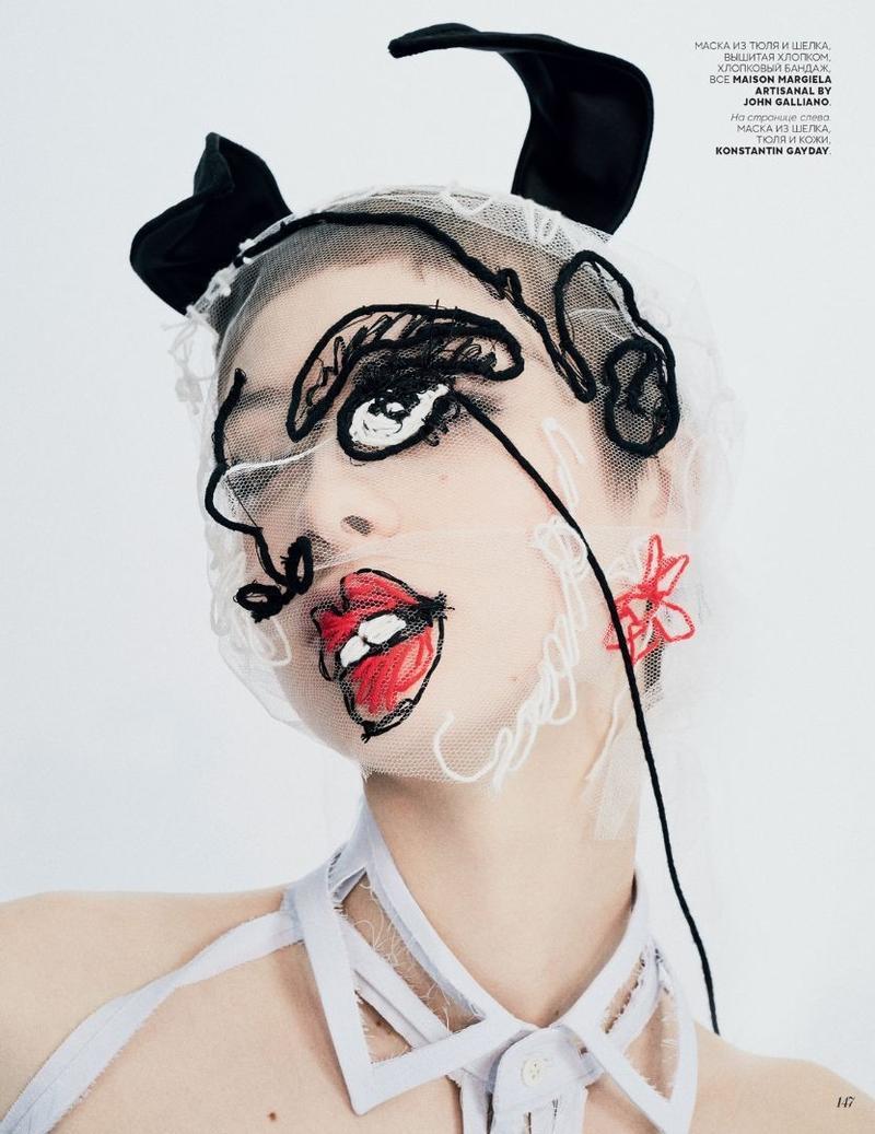 Vogue Russia May 2017, Editorial “I know you, Mask”. Maison Margiela Artisanal by John Galliano, Look 9 from Spring 2017 collection.
Photographer Nicolas Kantor, Model Lera Abova, Fashion Editor Olga Dunina