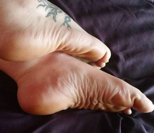 #barefeet #feetlovers #feetofinstagram #instafeet #feet #toes #footfetishnation #footfetish #girlfee