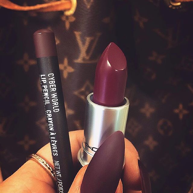 AFUTUREMAKEUPARTIST