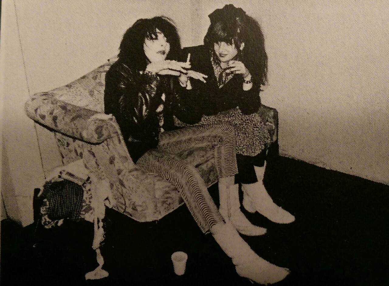 catzrgray:  Siouxsie and Lydia Lunch.  Photos by Ray Stevenson.