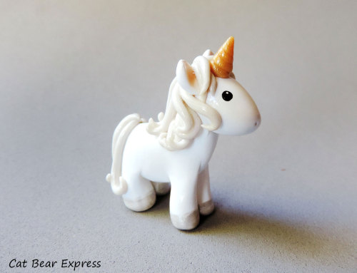 Beautiful unicorn figure by Cat Bear Express