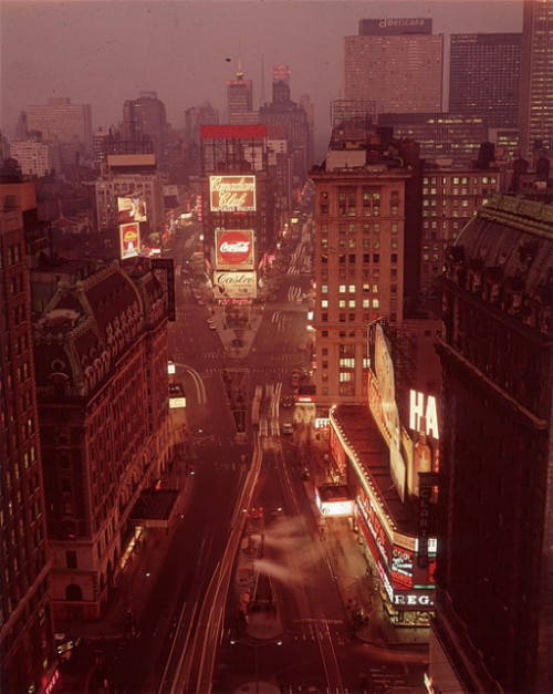 fuckyeahvintage-retro:New York City sunset, 1965 (via)