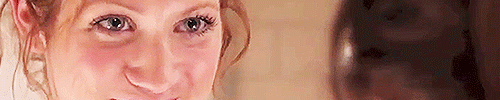 cvleartmain: bechloe + looking at each other