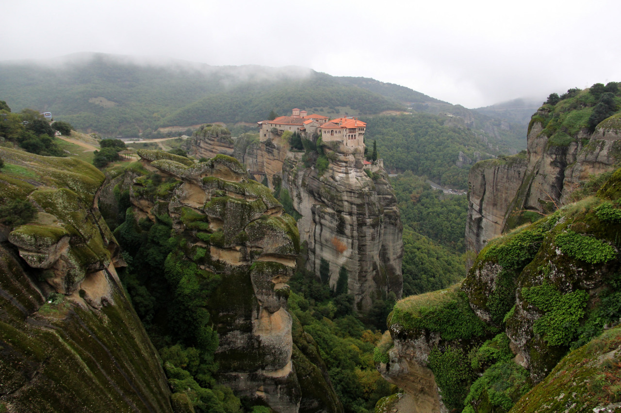 allthingseurope:  Meteora, Greece by Giorgos Katsamas    	