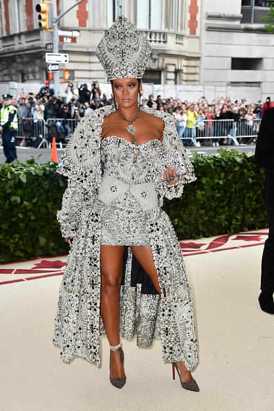  Rihanna attends the Heavenly Bodies: Fashion & The Catholic Imagination Costume Institute Gala 