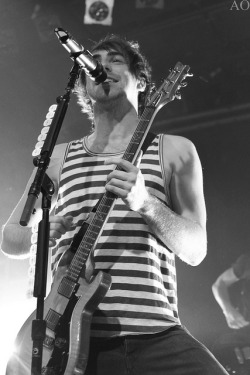 therealzackmerrick:   Alex Gaskarth by Ashley