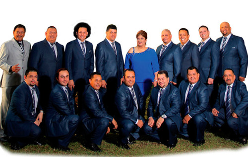 Orquesta Internacional de Los Hermanos Flores.