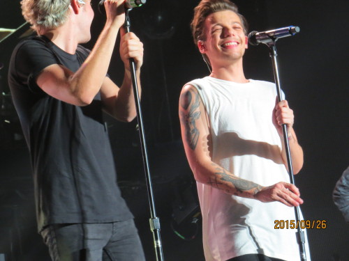 srslycris: OTRA London 26-September-2015. Nouis being so cute and so real.