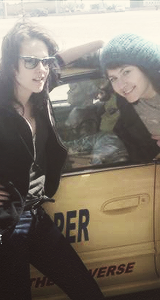 nadl-princess:  Kristen Stewart & Scout Taylor-Compton 