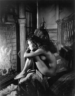 selectiveaffinities:  James van der Zee: Nude by Fireplace, 1923