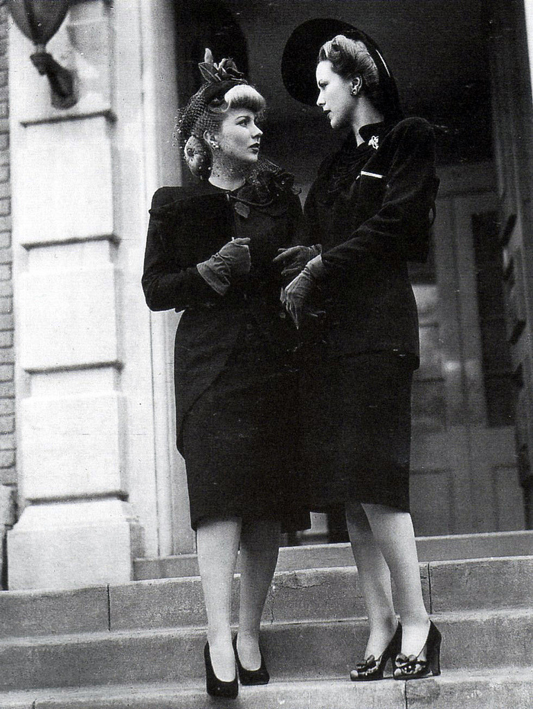 lifes-commotion:  Ann Sothern and Eleanor Powell in 1941. 