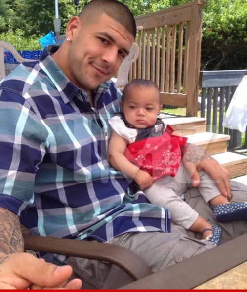 Old news, by now you guys have heard of Aaron Hernandez committed suicide in prison. Hot guy that ma