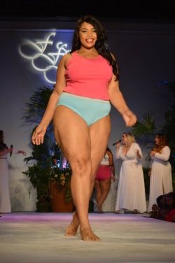 planetofthickbeautifulwomen2:  Plus Model Candice Kelly in The Fit for Me by Fruit of the Loom Segment, @ The Annual Full Figured Fashion Week NYC June 2015 