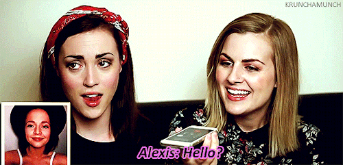 The Roses finds out how much other Youtubers get paid for an advert(CALLING THE LESBIAN YOUTUBERS!)