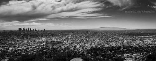 The Los Angeles basinThe megalopolis of LA occupies a plain filled with coastal sand sediments bound