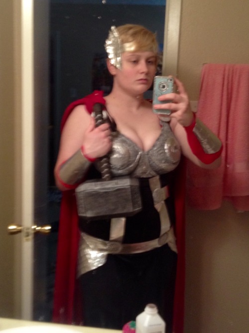chlorogirl:  Final outfit check for my Thor cosplay. HOT comic con is next weekend, just a few finishing touches and I’m ready 😉😚