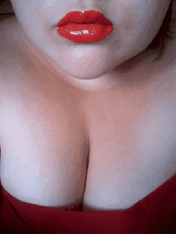 Hot-Horny-Bbw:  Every Girl Deserves A Man Who Ruins Her Lipstick Not Her Mascara….