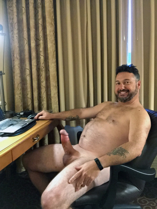 bear-tum:  bearscumover: Nice cock! 6480  Daddy let me ride 