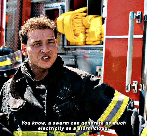 Buck "Bee Facts" Buckley9-1-1: 8.01 "Buzzkill"
