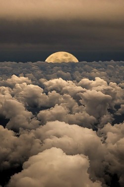 okiepokey:  Moon and Clouds.