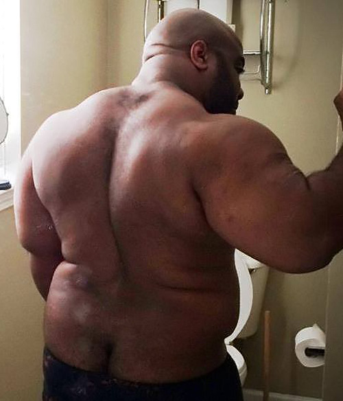 THICK MUSCLE LOVE