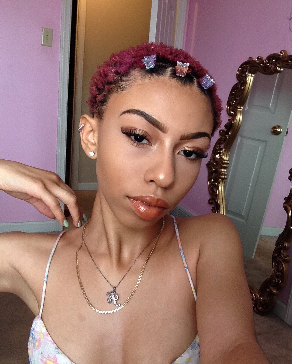 ksteazy:  feeling like a butterfly ✨ (ig: kirbibourage)