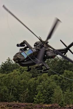 robotpignet:  AH-64D Apache